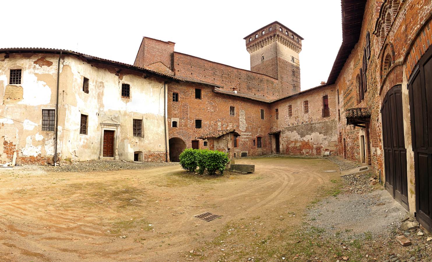 Il Castello di Rovasenda (VC)